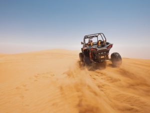 Aventure en buggy dans le désert avec barbecue