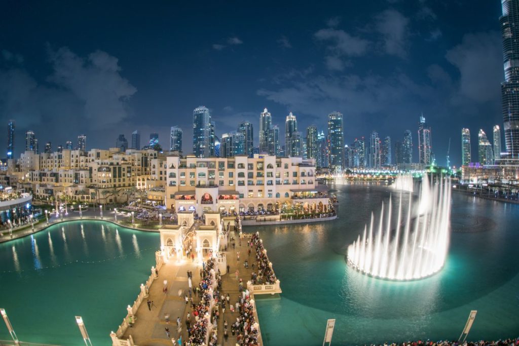 Fontaine de Dubaï : horaires, spots et conseils pro 4 Fontaine de Dubaï