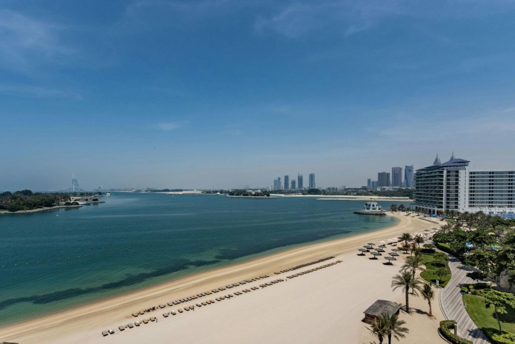 Dubai en mai : météo, baignade & activités idéales 2 Plage Jumeirah Beach à Dubaï